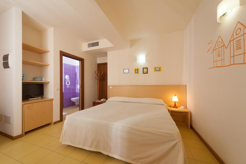 Hotel Resort Marinella Gabicce Mare Exterior photo