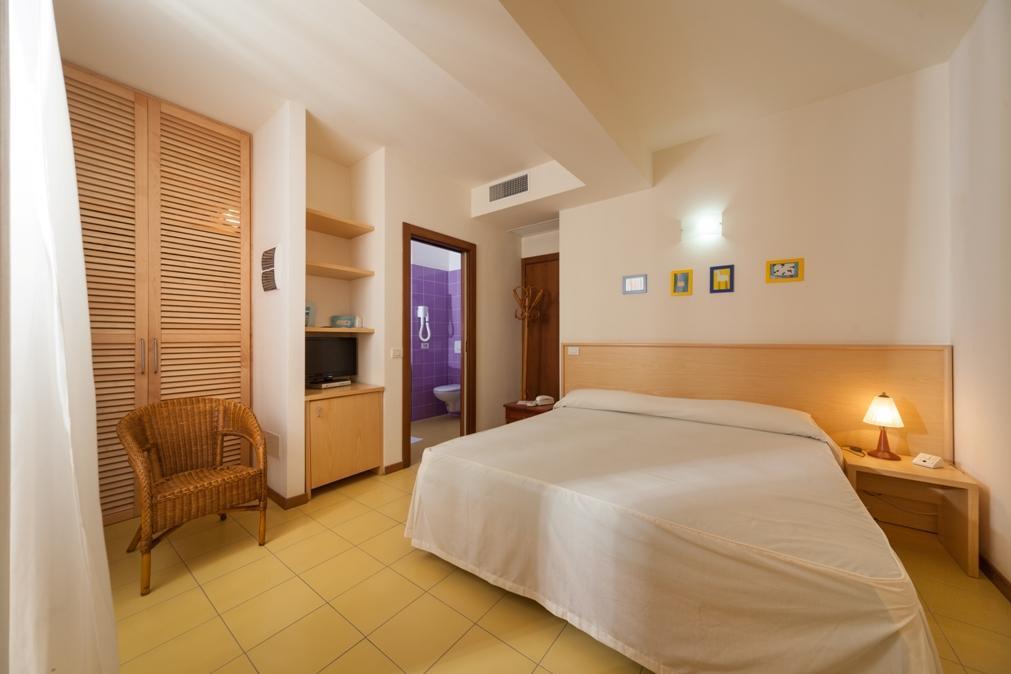 Hotel Resort Marinella Gabicce Mare Exterior photo