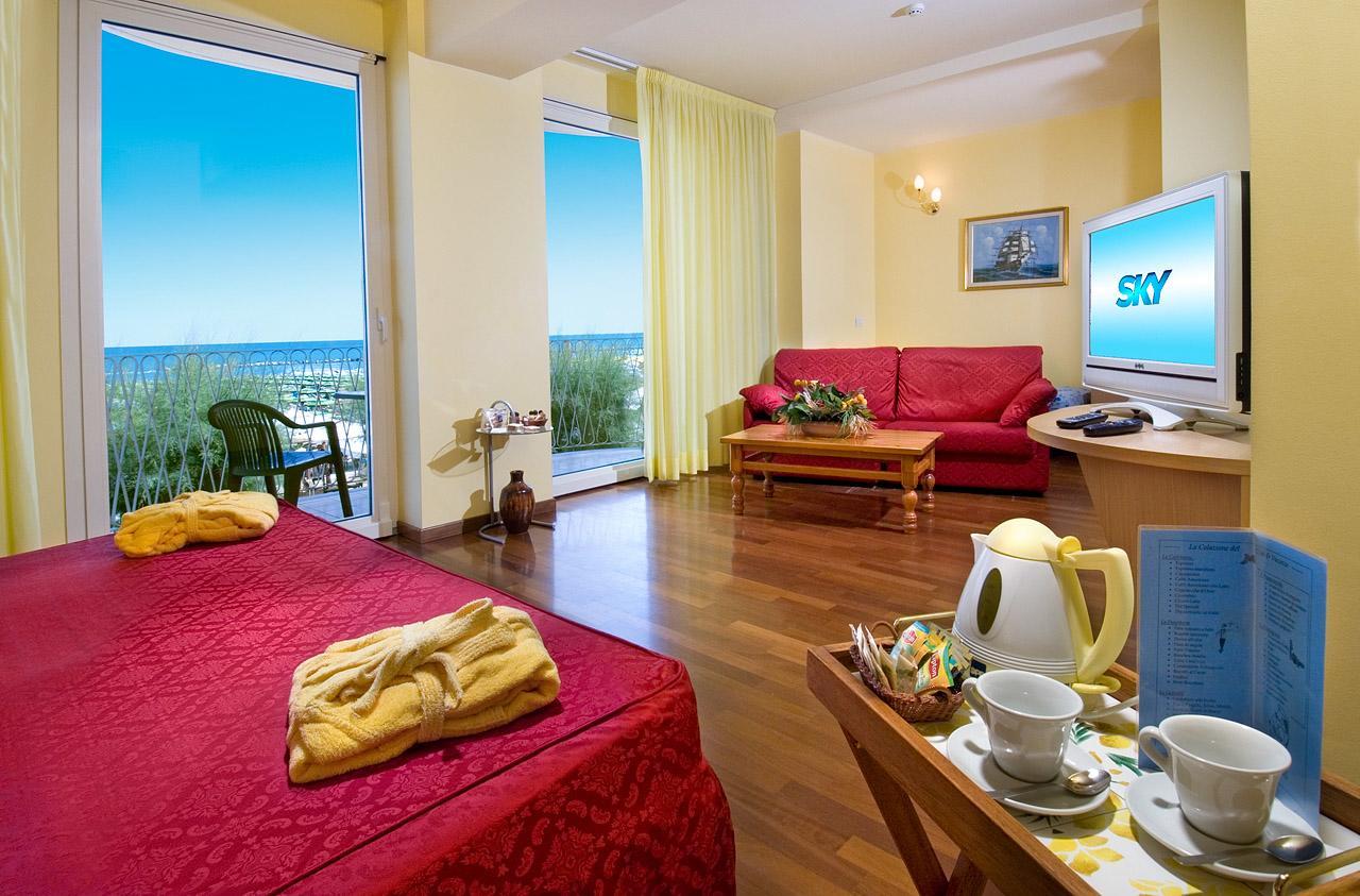 Hotel Resort Marinella Gabicce Mare Exterior photo