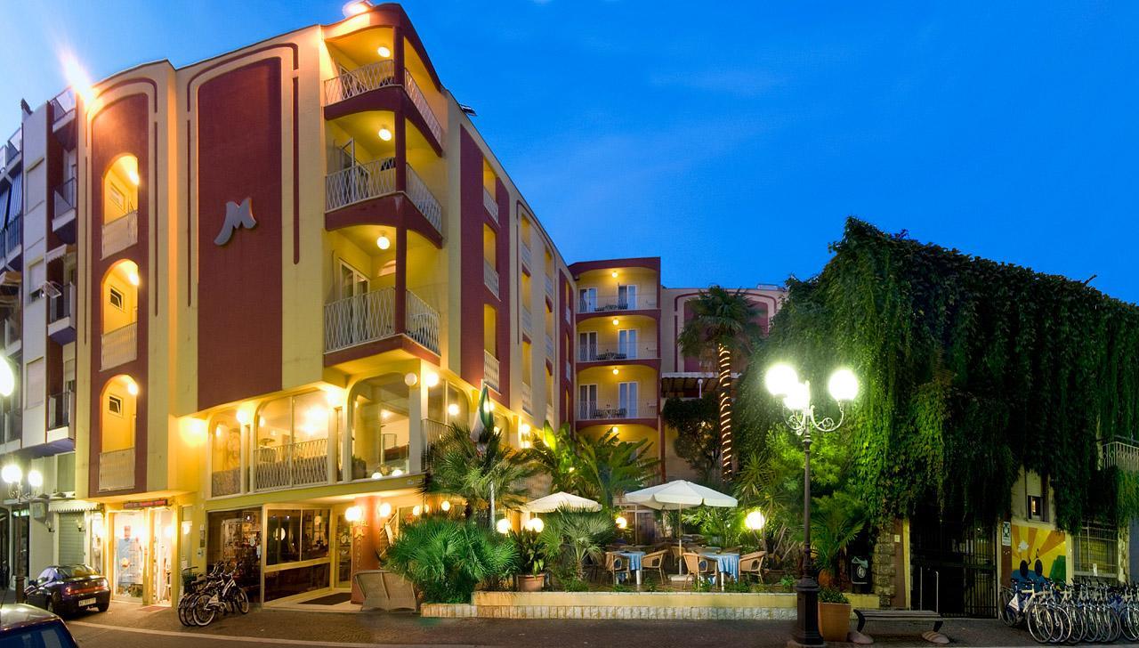 Hotel Resort Marinella Gabicce Mare Exterior photo